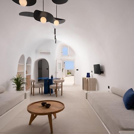 U & Me Suites Fira  Bagian luar foto