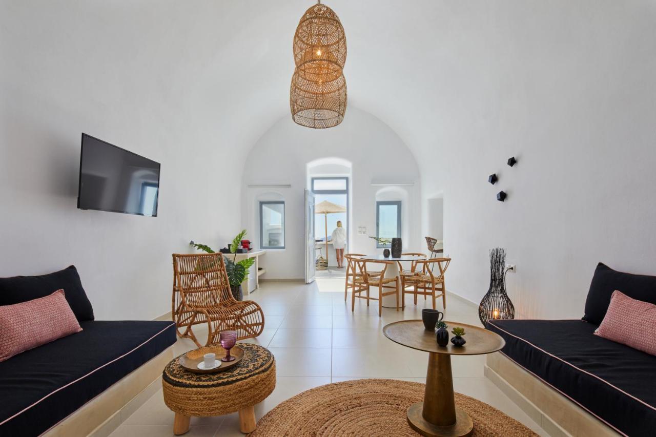 U & Me Suites Fira  Bagian luar foto