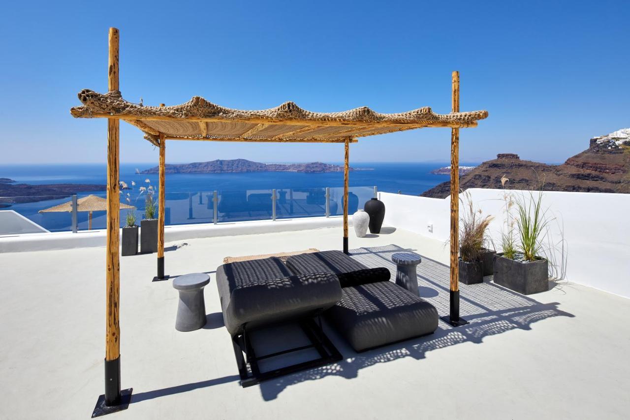 U & Me Suites Fira  Bagian luar foto
